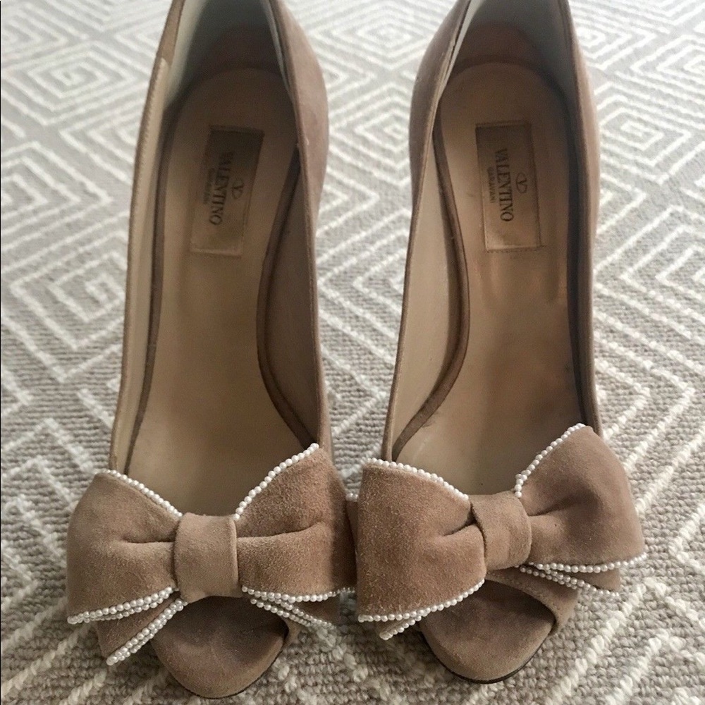Valentino Suede Bow Peep Toe Pumps, Nude